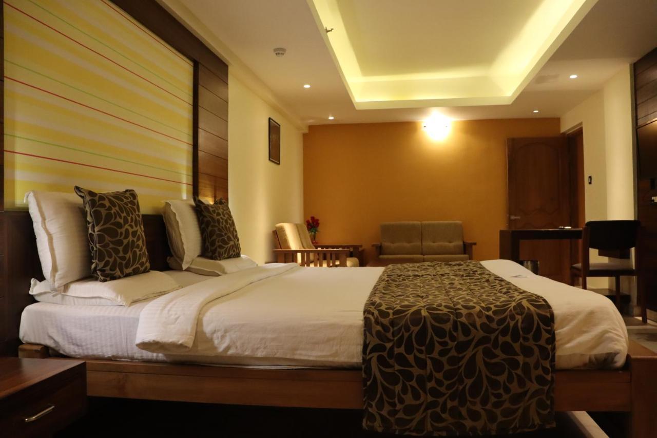 Hotel Madhuvan Serai Manipal Exterior foto