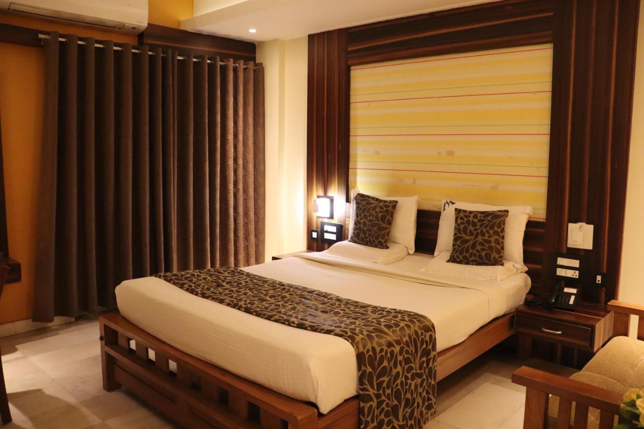 Hotel Madhuvan Serai Manipal Exterior foto