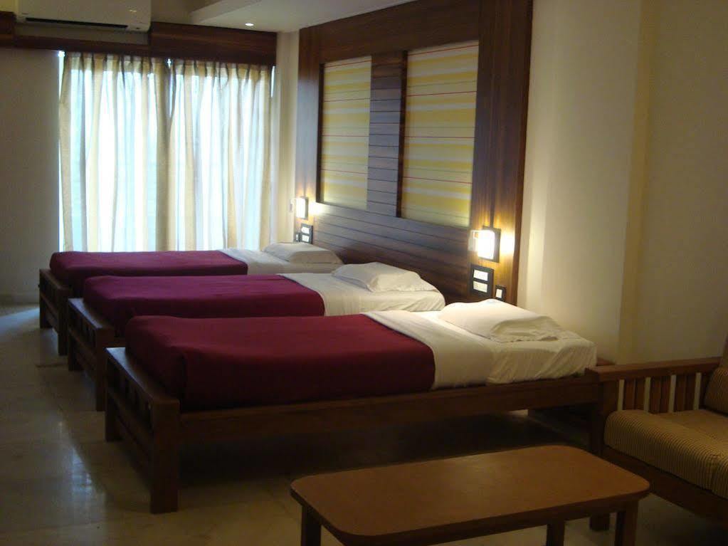 Hotel Madhuvan Serai Manipal Exterior foto